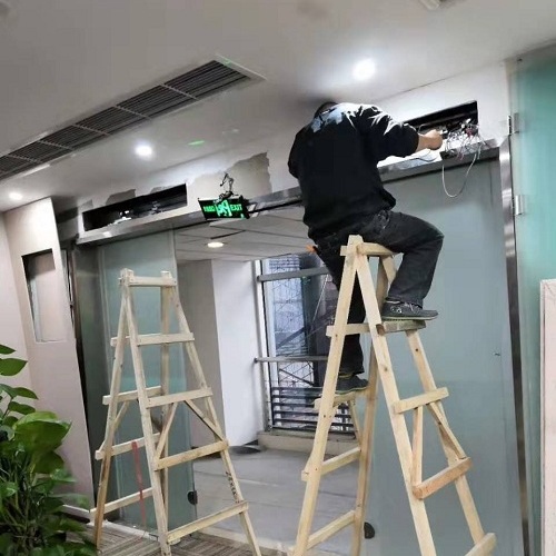 成都維修感應(yīng)門服務(wù)電話,成都維修自動(dòng)感應(yīng)門大概要多少錢 成都維修感應(yīng)門服務(wù)電話,成都維修自動(dòng)感應(yīng)門大概要多少錢