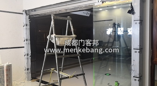 成都寫字樓自動感應門案例,裝修公司感應門案例,辦公室無框玻璃感應門案例