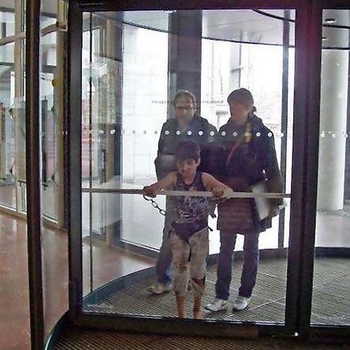 兩翼旋轉(zhuǎn)門(mén)的有用性和安全性是如何表現(xiàn)的 兩翼旋轉(zhuǎn)門(mén)的有用性和安全性是如何表現(xiàn)的